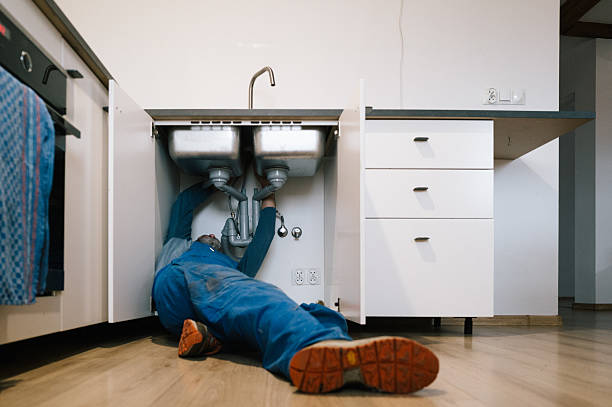 Professional Emergency Plumber technician working in Graham, TX